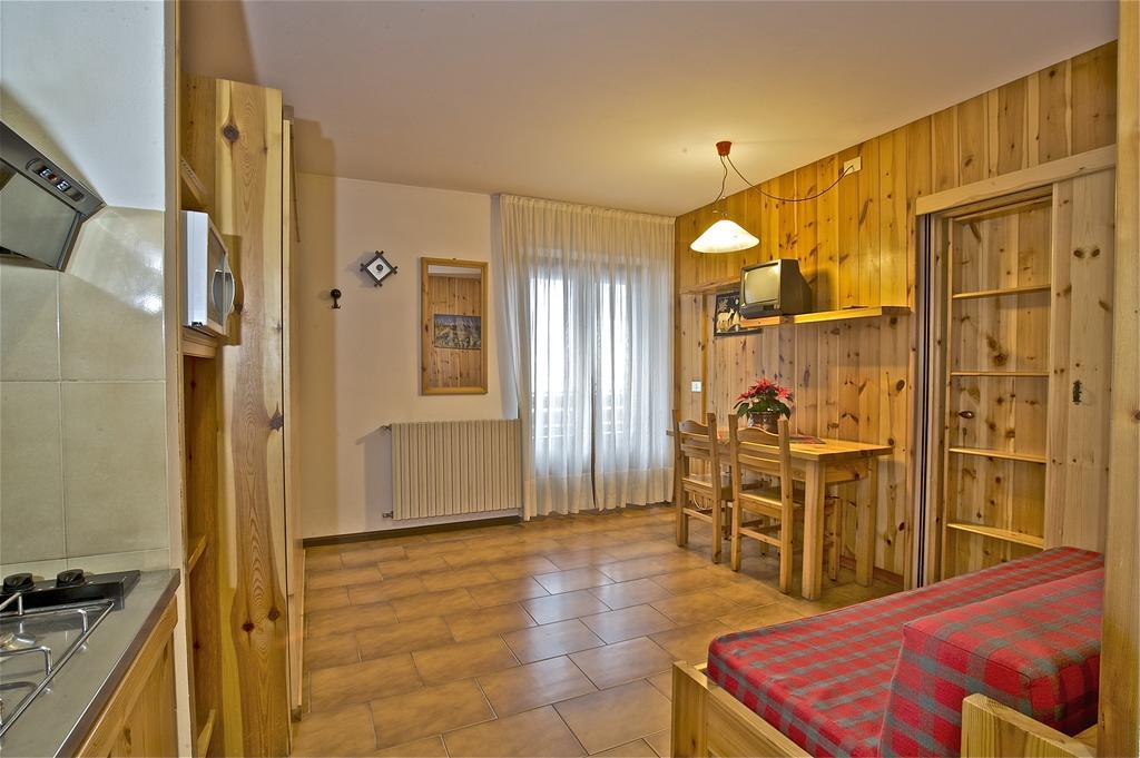 Residence Raffaella Santa Caterina Valfurva Exteriör bild